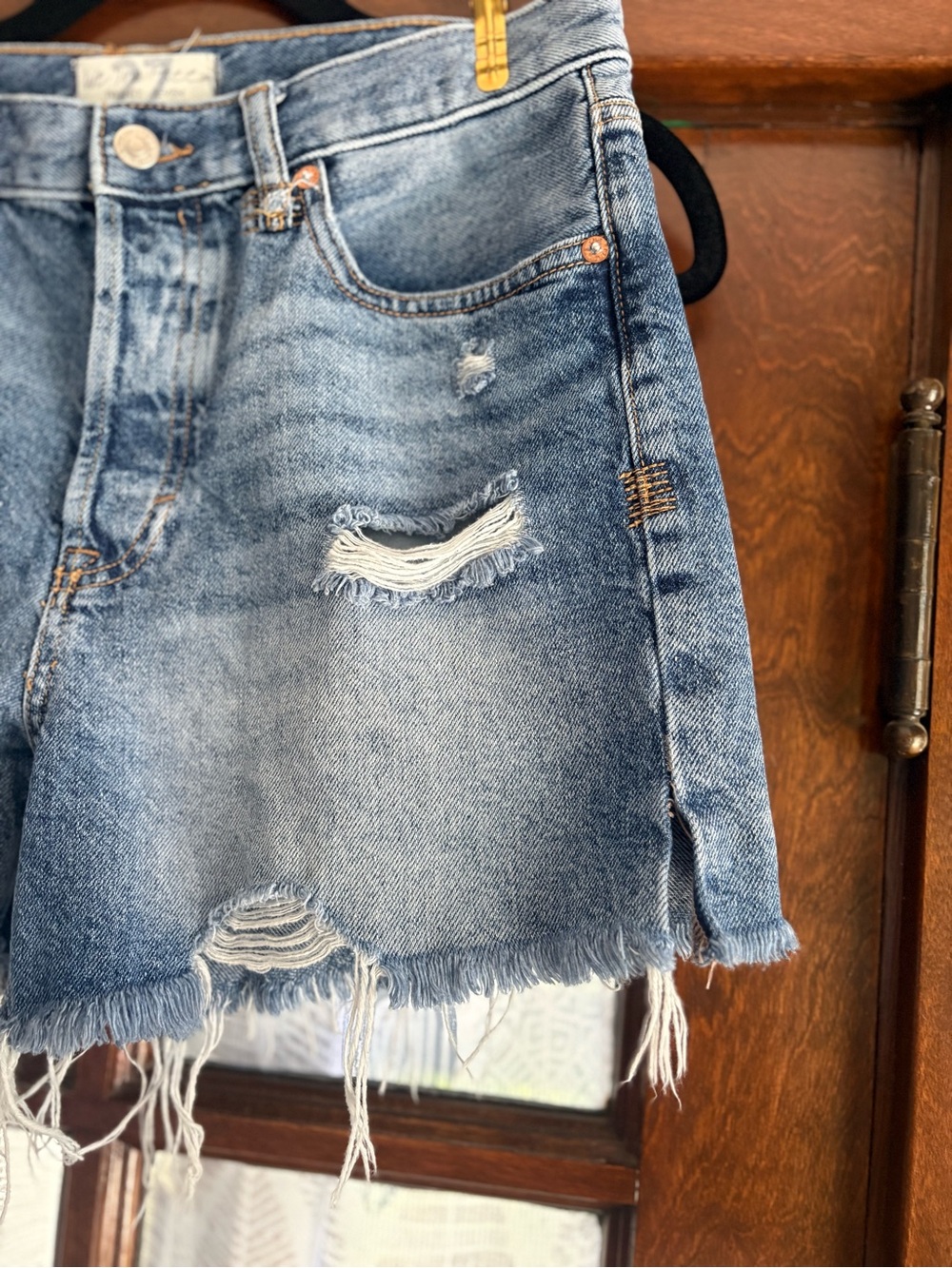 Free People We The Free Makai Cutoff Short in Shout & Twist Med Blue Size 27 - Picture 9 of 12